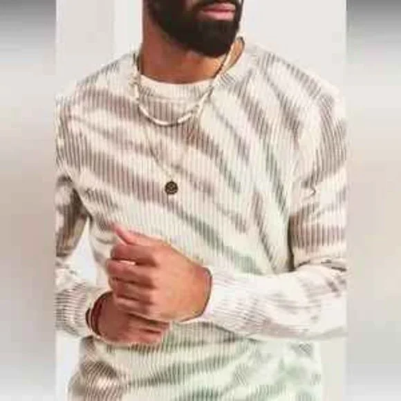 NWT: SER.O.YA LEO KNIT SWEATER Unisex..Size XL - Picture 6 of 10